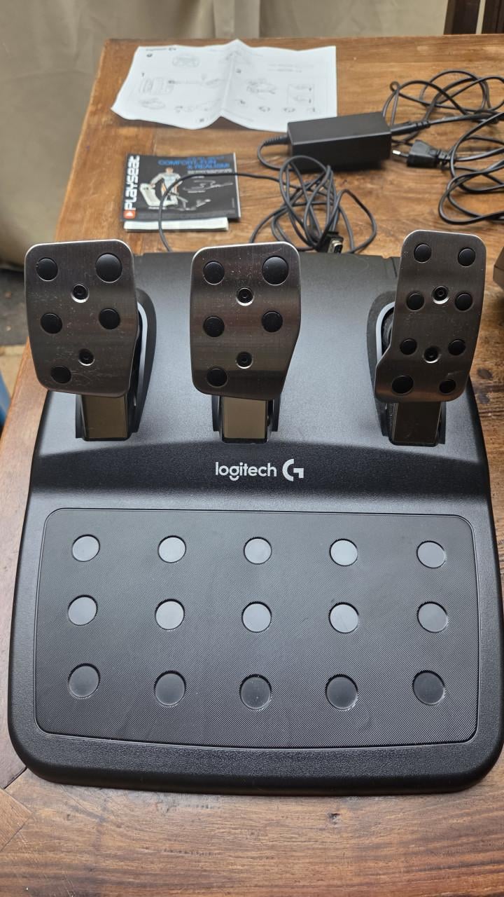 Logitech G920 Racing Wheel - Xbox/PC