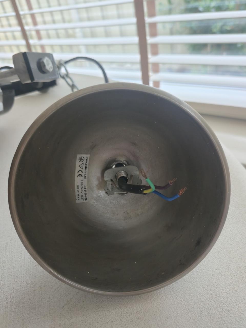 2 Industriële lampen