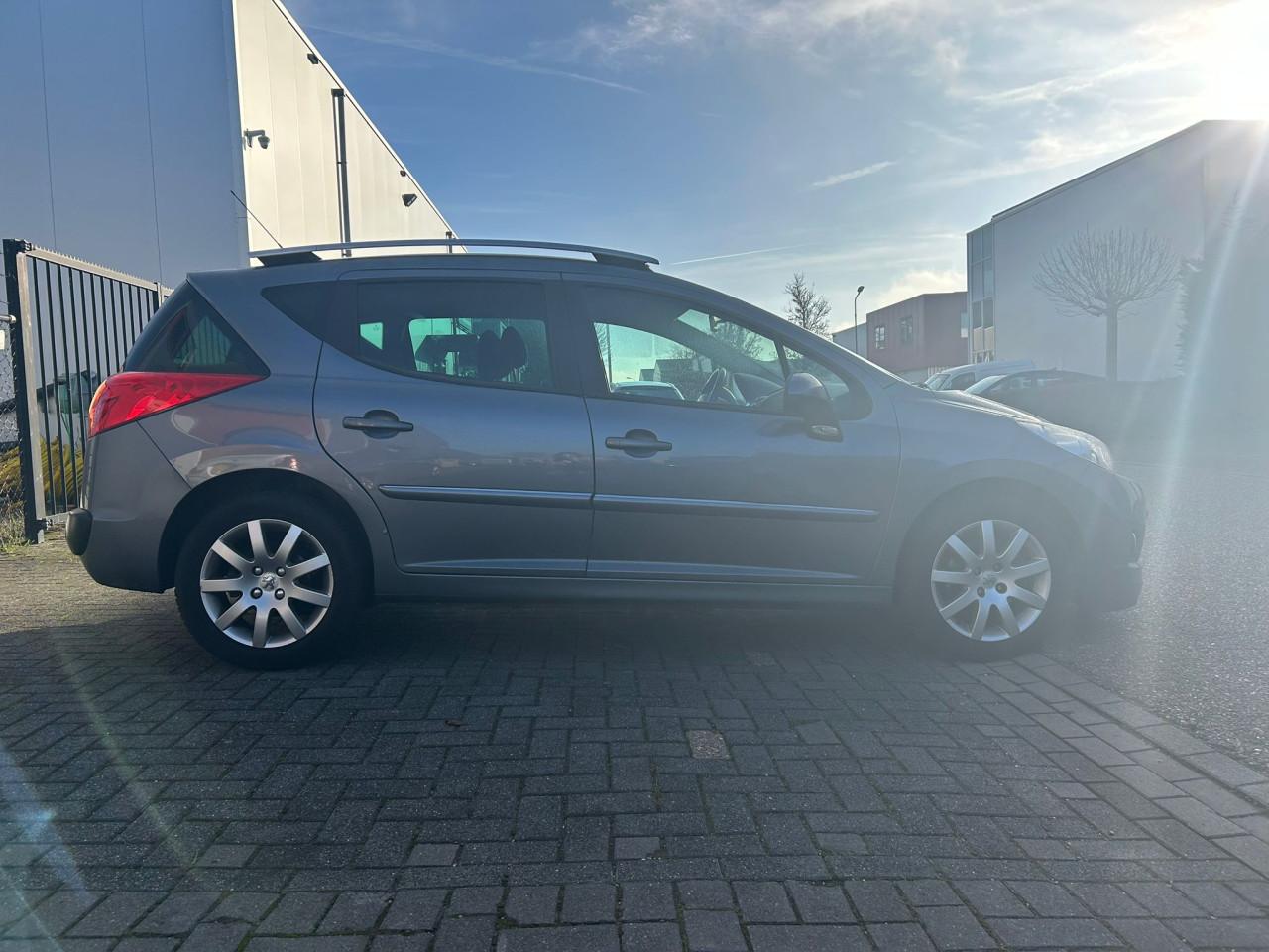 Peugeot 207 SW 1.6 VTi Sportium | Ruime station | Sportieve uitvoering