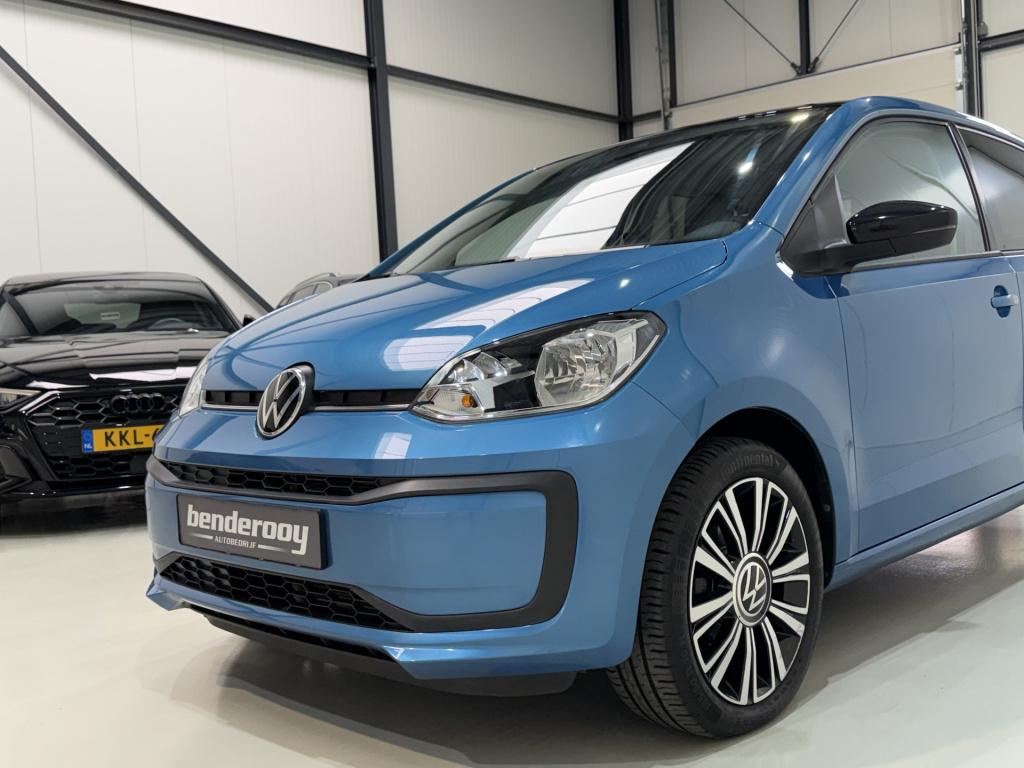 Volkswagen UP! 1.0 65pk 5drs. black style | camera | cruise