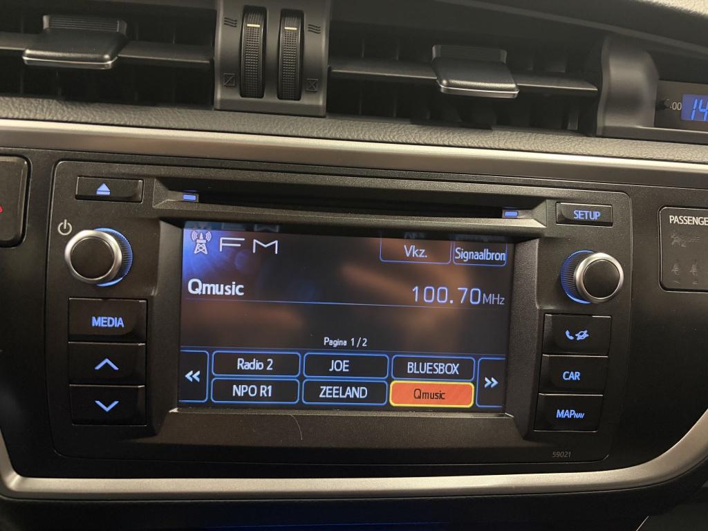 Toyota Auris touring sports 1.8 hybrid lease+