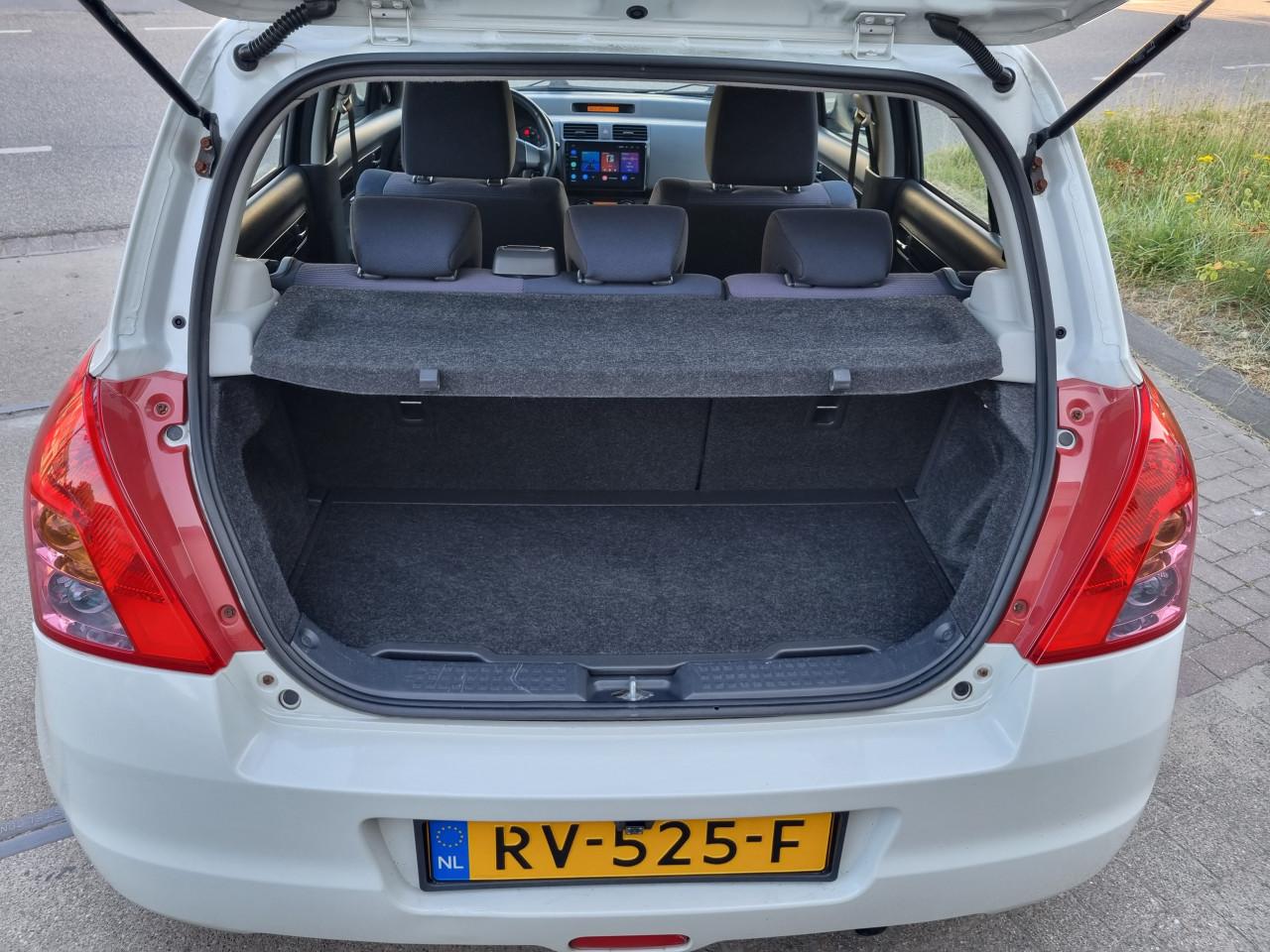 Suzuki Swift 1.3 Base | Keyless Go | Luxe uitvoering!