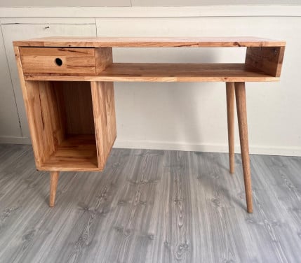 Bureau / schrijftafel
