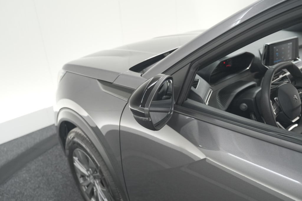Peugeot 2008 puretech 130 active | camera | apple carplay | parkeersensoren