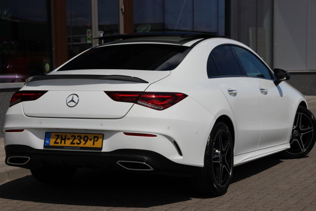 Mercedes-Benz Cla 180 amg | night pakket | pano | sfeerverlichting | camera