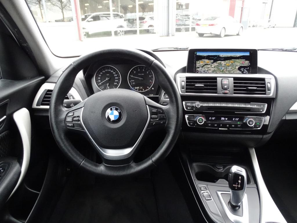 BMW 1 Serie 118i corporate lease essential automaat | led | navi