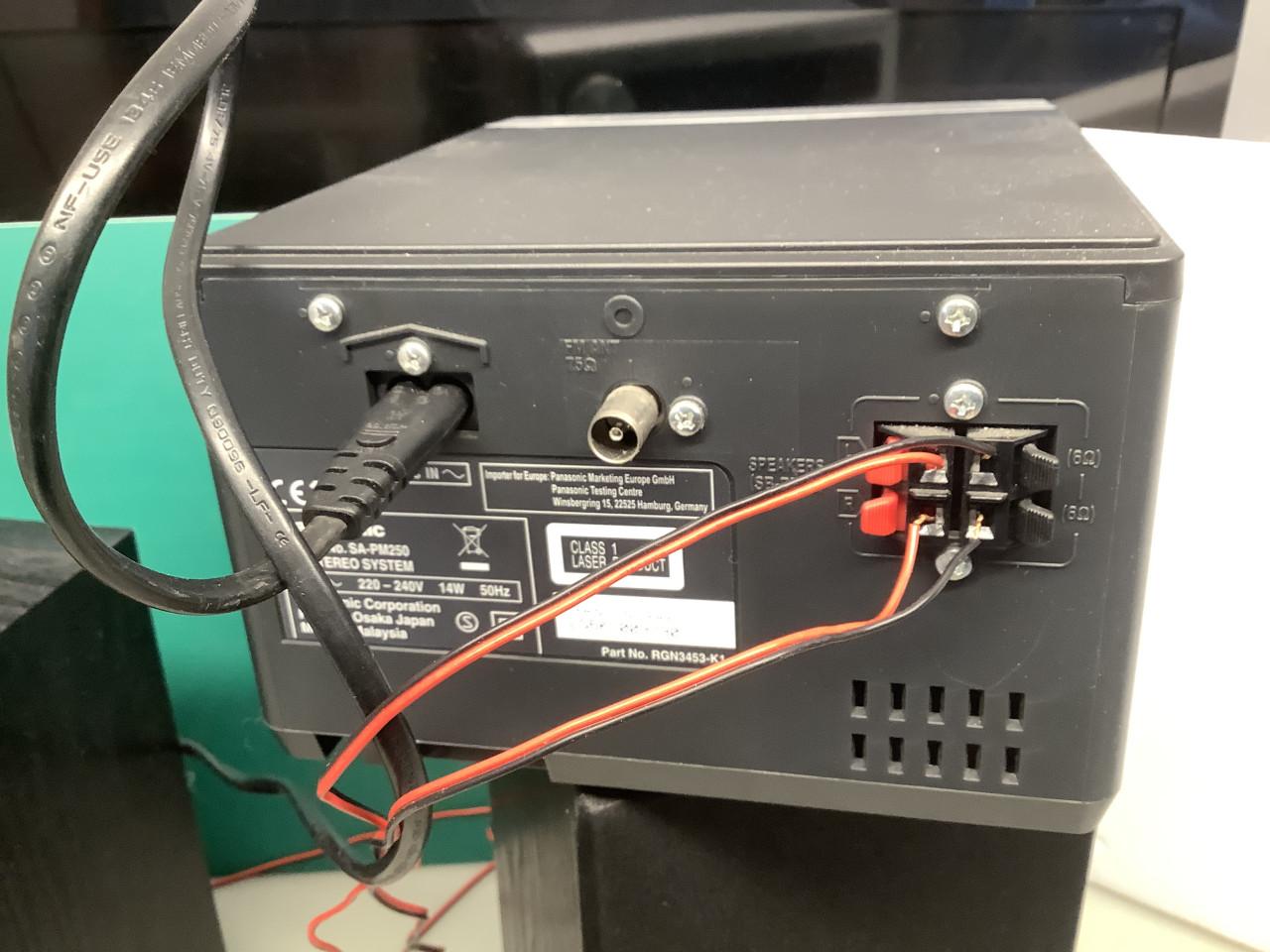 Stereo setje van Panasonic radio, cd’s, usb en Bluetooth speler. ZGAN