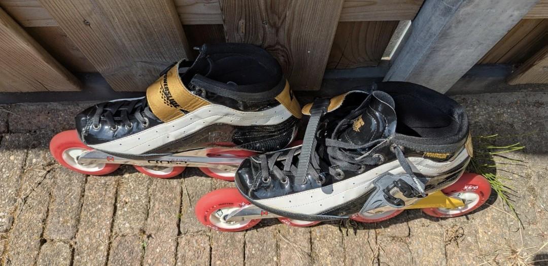 Powerslide skates maat 45 inclusief beschermingsset