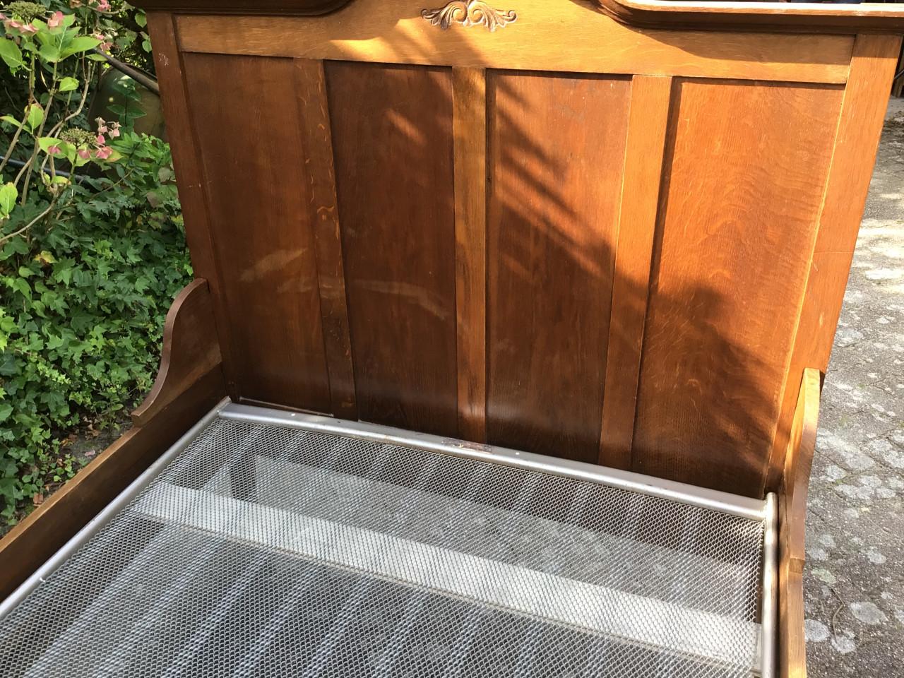 Vintage Bed “ Twijfelaar”