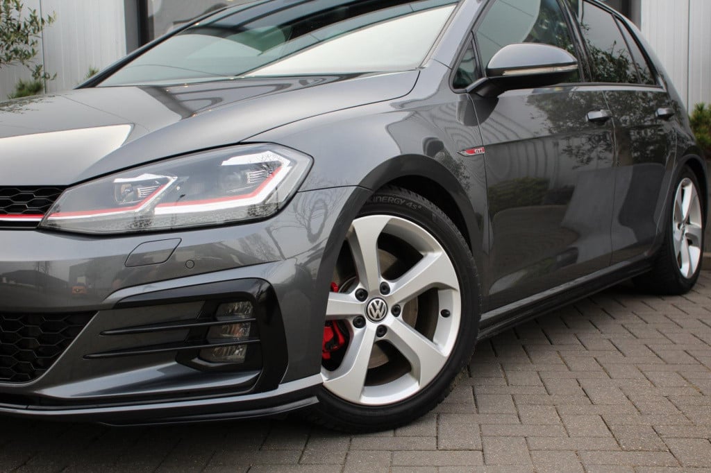 Volkswagen Golf 2.0 tsi gti - h&r - dsg - led/matrix - pdc rondom - disc+ -
