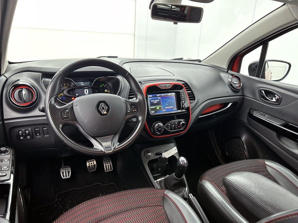 Renault Captur 0.9 tce helly hansen | navigatie | climate control | cruise 