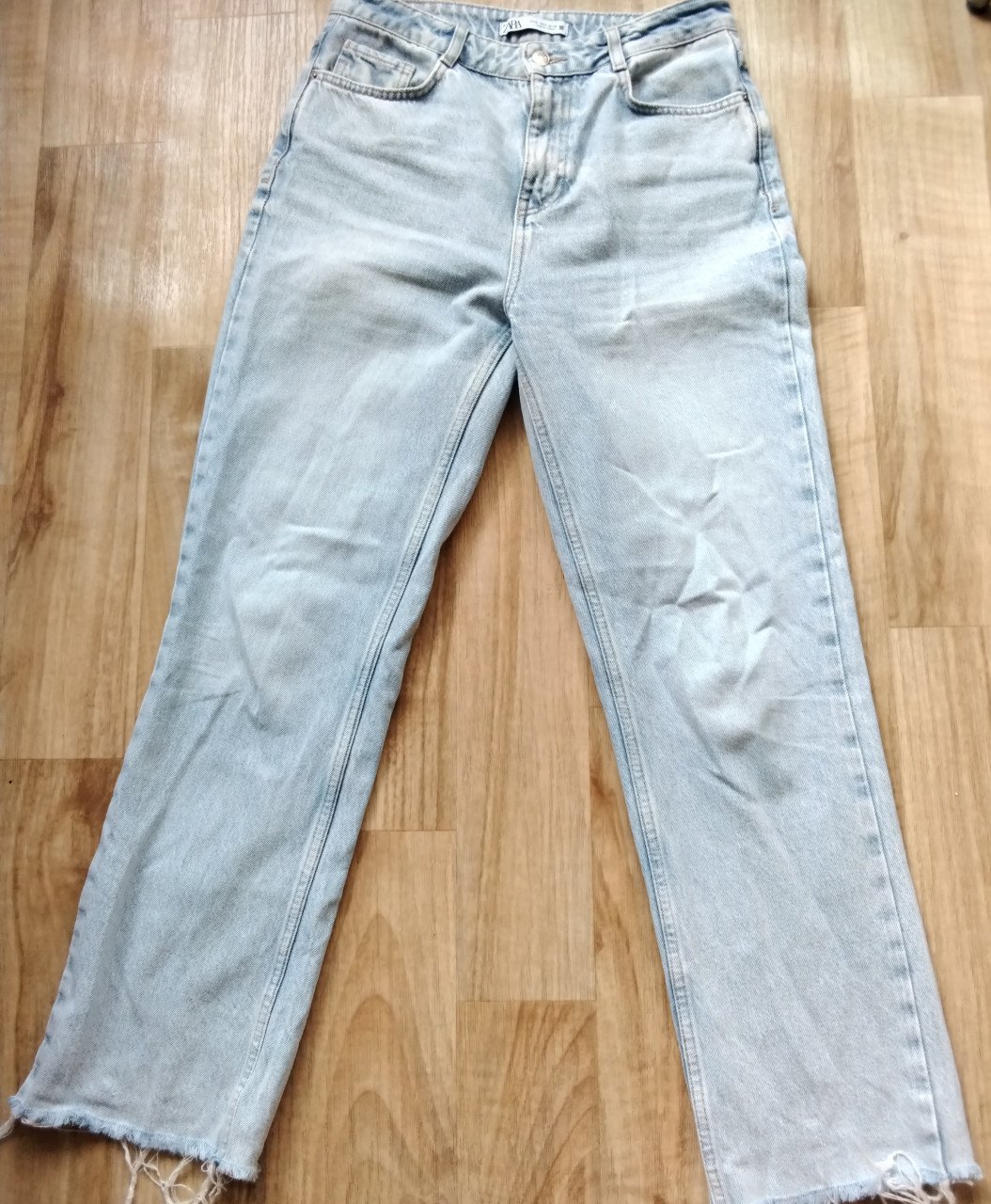 Lichtblauwe spijkerbroek Merk Zara
