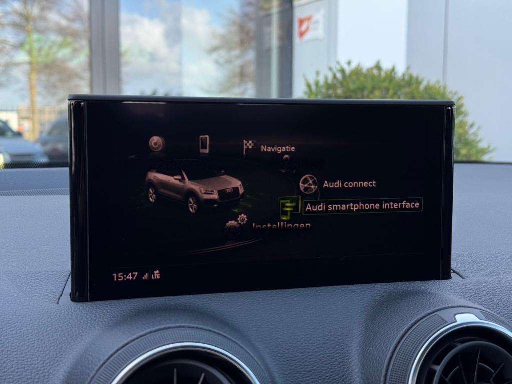 Audi Q2 35 tfsi cod s- edition * pano * leder * keyless * virtual cockpit