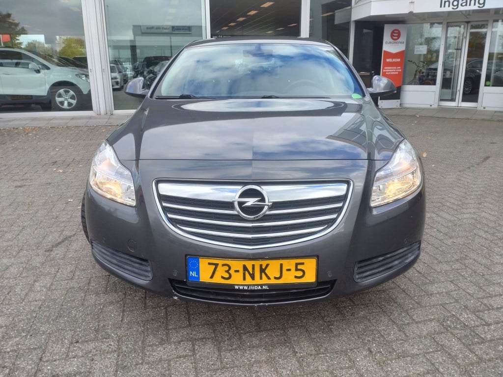 Opel Insignia 1.8 edition