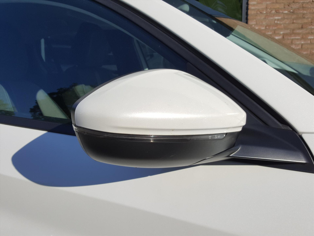 Peugeot 208 allure 1.2 pt-100pk navigatie | 3d-cockpit | cruise & climate |