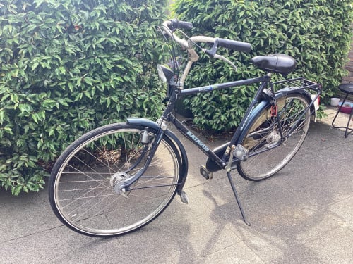 Gereserveerd: Oudere degelijke stationsfiets, Batavus.
