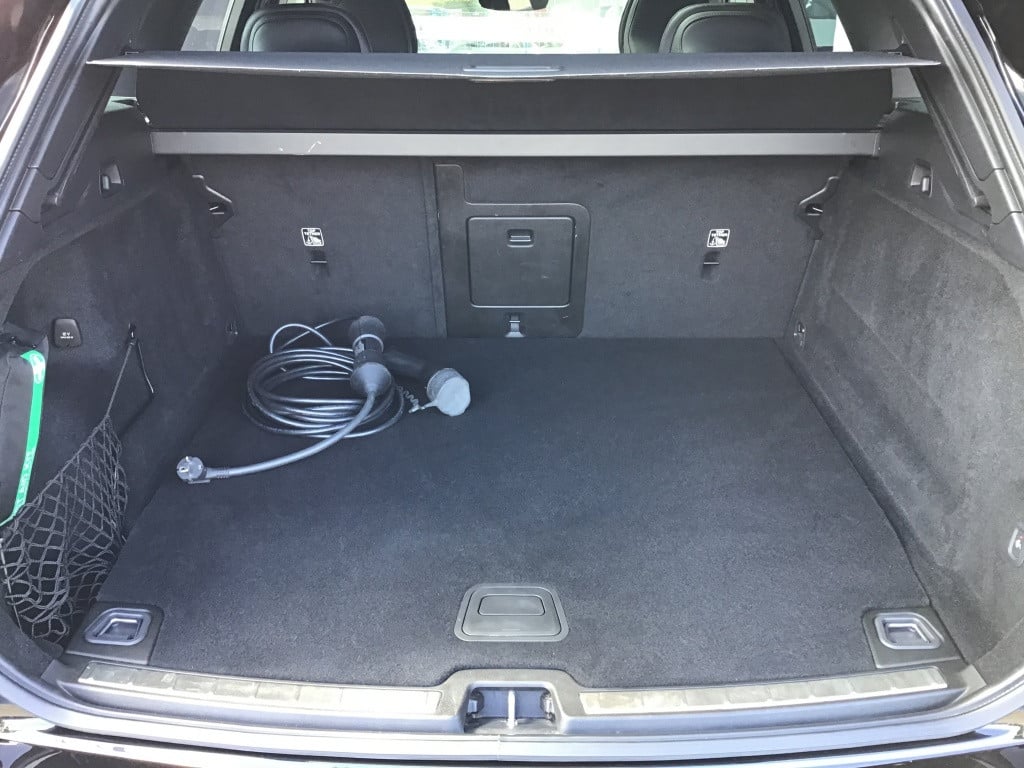 Volvo XC60 t8 390pk recharge r-design| adap.cruise| b&w sound| panodaktrekh