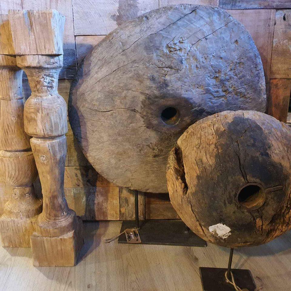 DECORATIE, KASTEN, VERLICHTING, TAFELS, STOELEN, 3Z FACTORY ARNEMUIDEN,