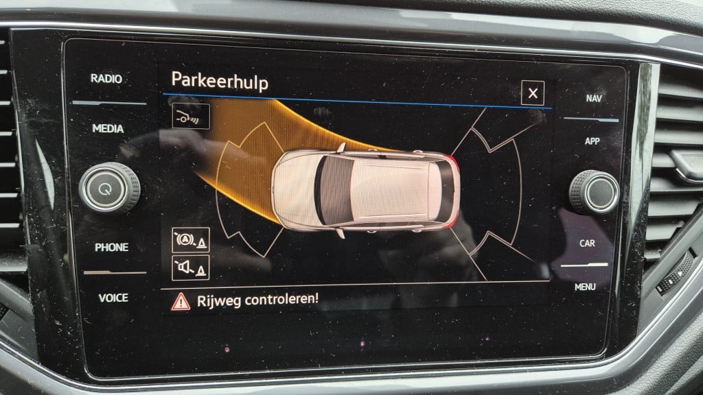 Volkswagen T-roc 1.5 tsi sport r *navi*camera*virtual*acc*blind-spot*clima*