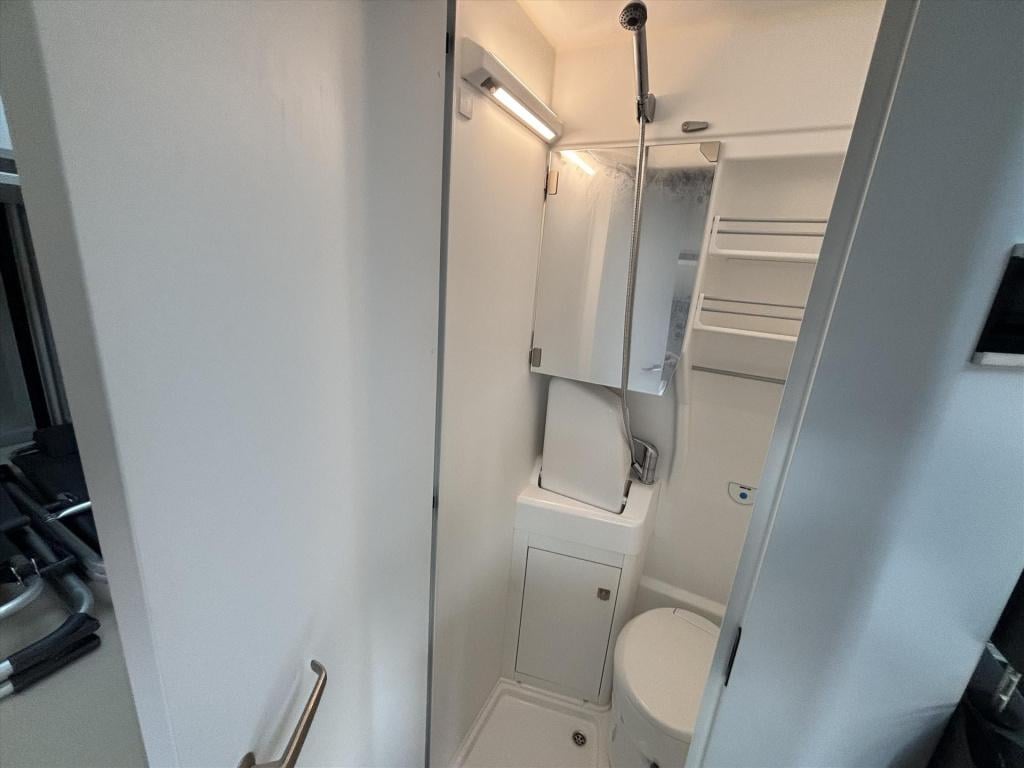 Volkswagen Transporter crafter 2.0tdi 177pk automaat grand california 600 |