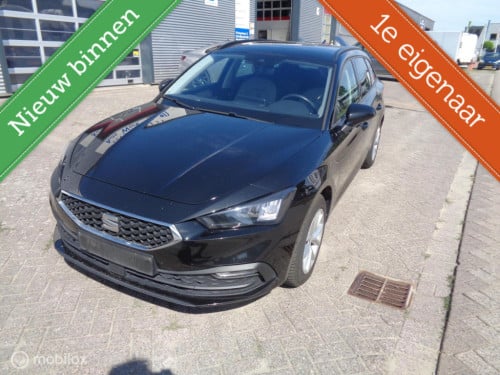 Seat Leon Sportstourer 1.5 tsi style business/airco/lm velgen/carplay/pdc/c