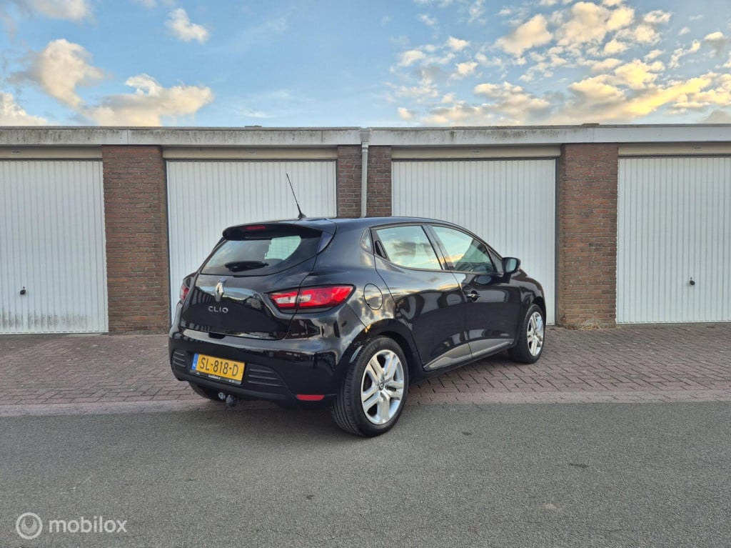 Renault Clio 0.9 tce zen / 1e eigenaar / dealeronderhouden / trekhaak / air