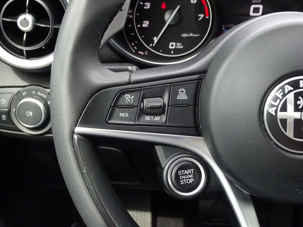 Alfa Romeo Giulia 2.0t b-tech stoel-&stuurwielverwarming | android auto | 1