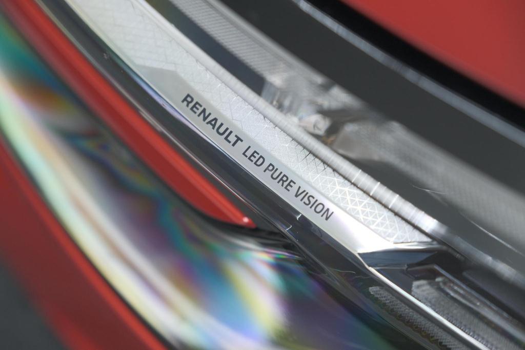 Renault Austral 1.2 e-tech full hybrid 200 techno | 1500 kg trekgewicht | 3