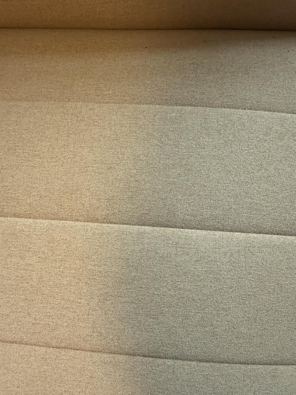 Slaapbank mosterdgeel