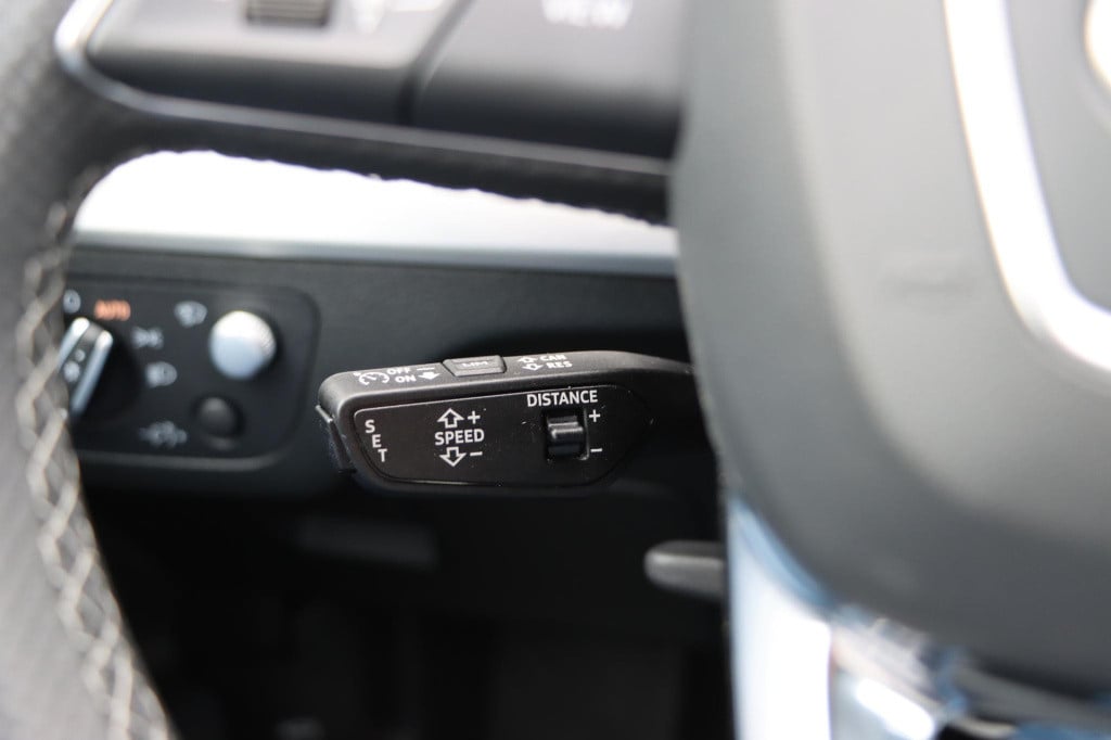 Audi Q5 55 tfsi e s edition competition 367pk s-tronic | hud | rs stoelen| 