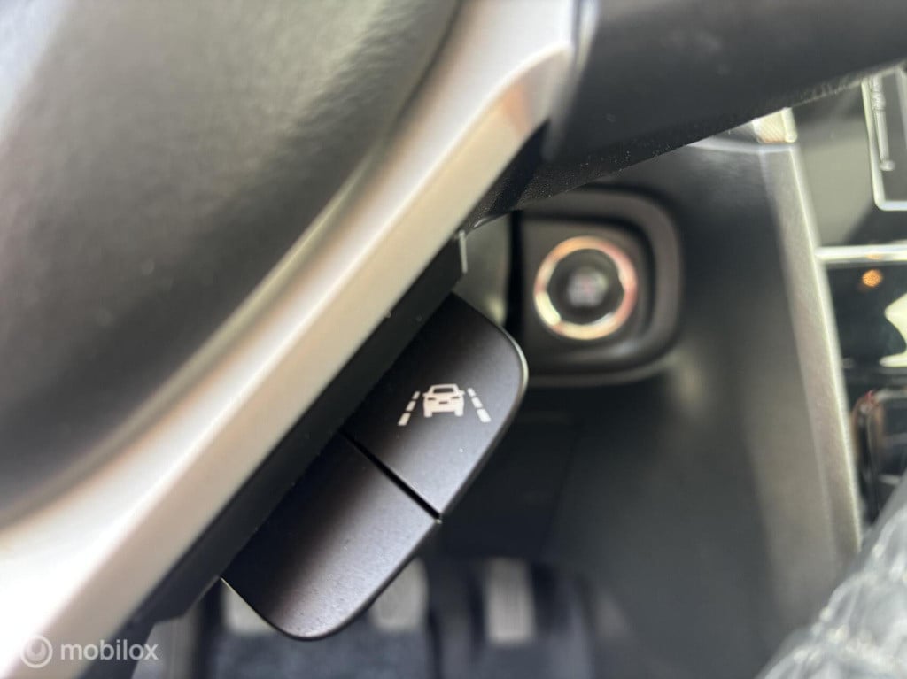 Suzuki Vitara 1.4 boosterjet style smart hybrid