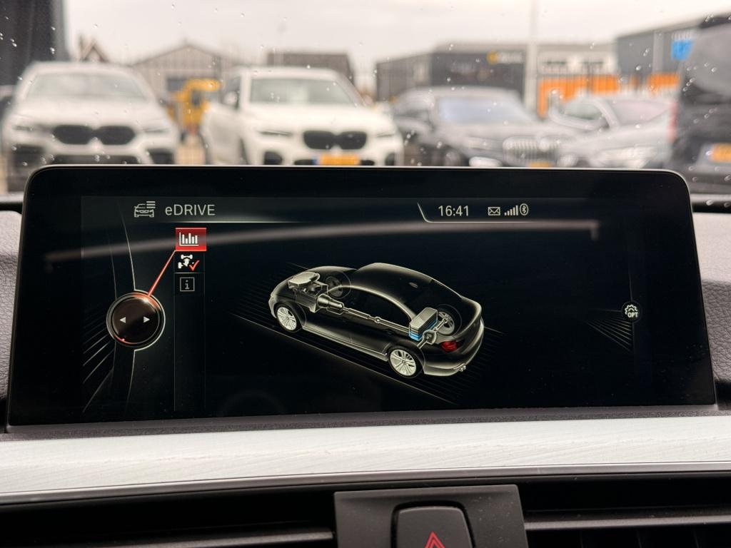 BMW 3-serie 330e m-sport | head-up | cruise | stoelverwarming | 360 | leder