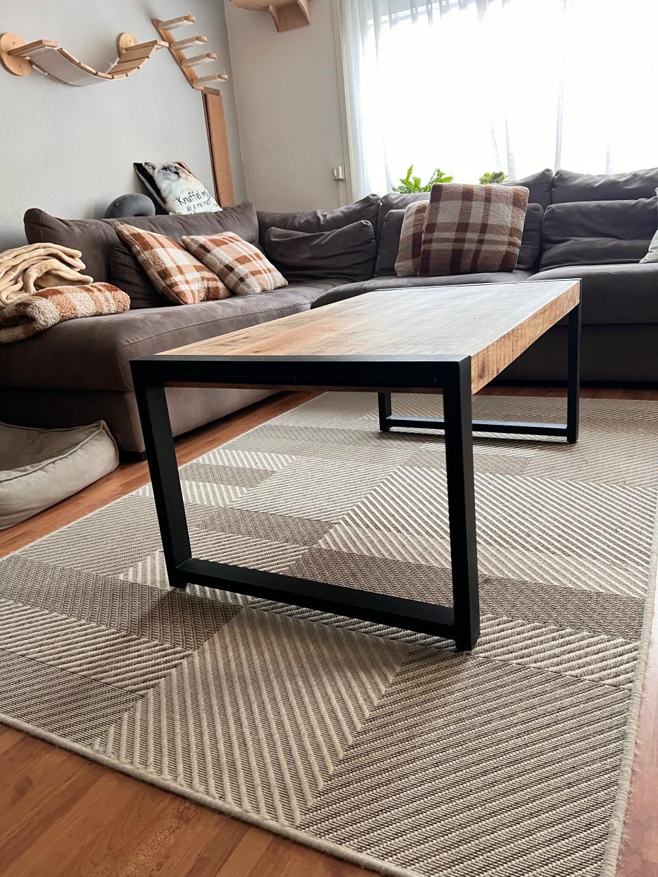 Mango houten industriële bartafel met stoelen + Mango houten salontafel