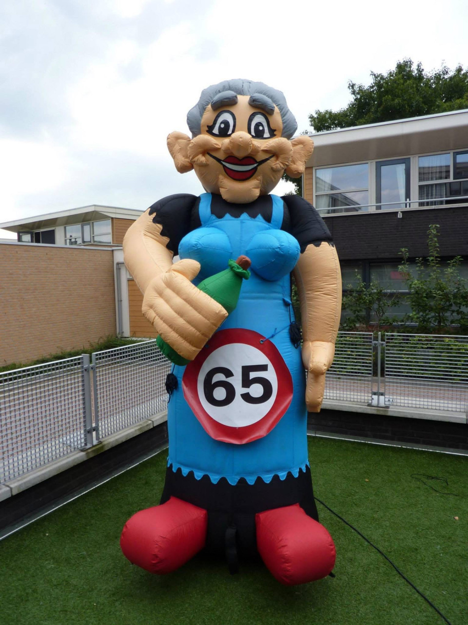 Sarah of Abraham te huur Blowitups