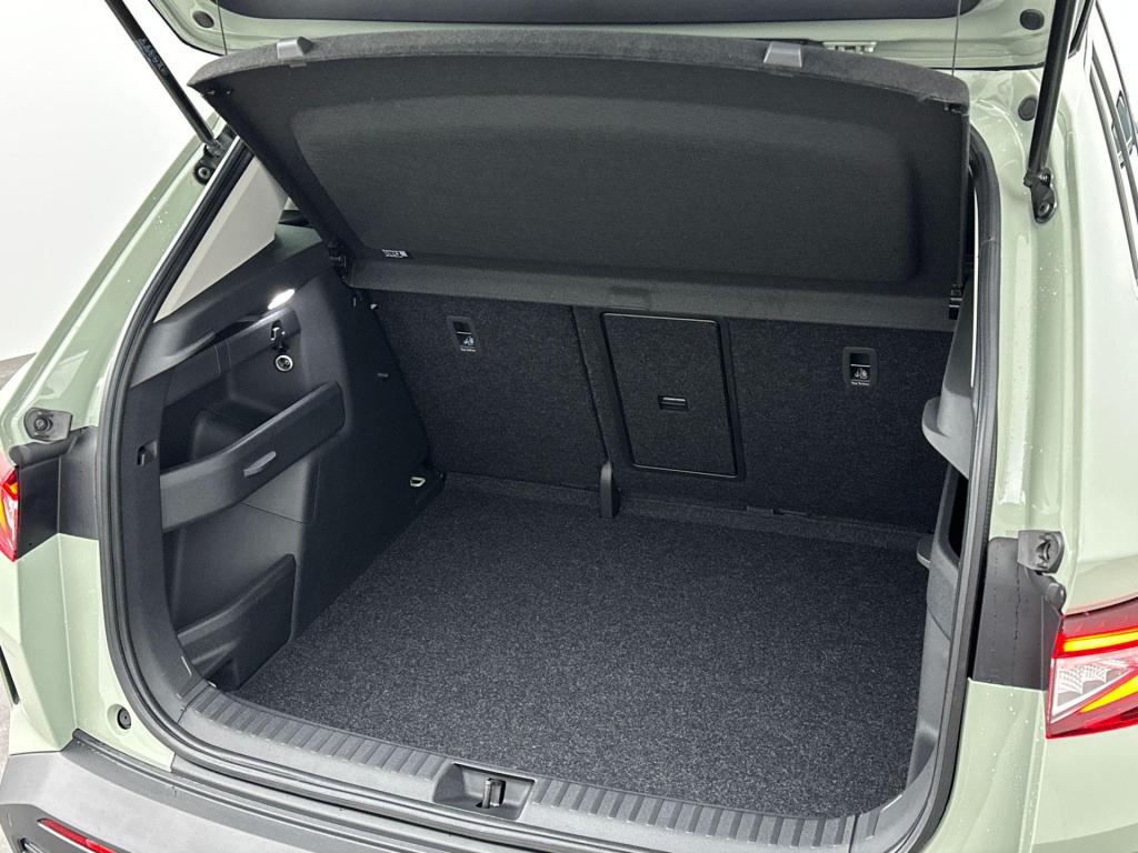 Skoda Elroq business edition tour elektromotor 210 kw / 286 pk