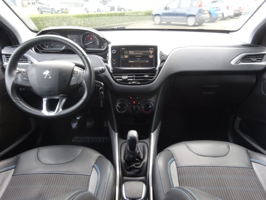 Peugeot 2008 1.2 puretech urban cross airco / navi / cruise / parkeers. / n