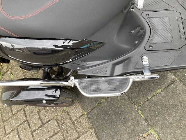 GEEN RIJBEWIJS ? NIET NODIG MET DEZE STOERE IVA T3 SCOOTER !