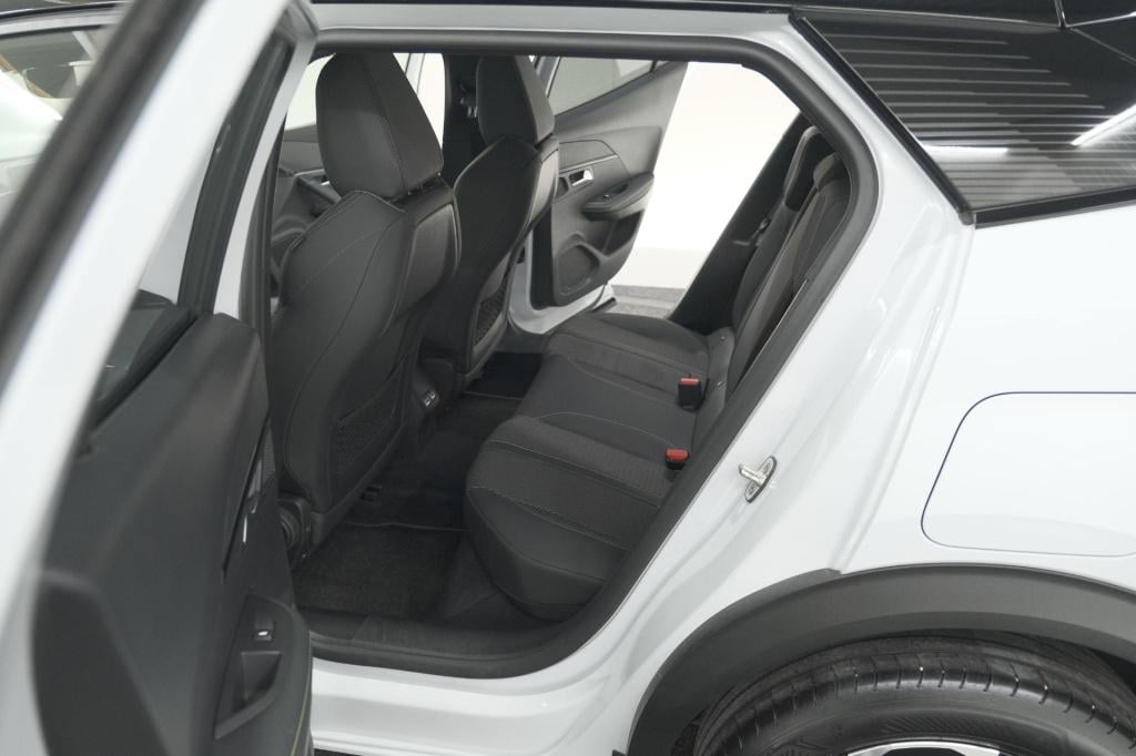 Peugeot 2008 puretech 130 eat8 gt | camera | apple carplay | parkeersensore