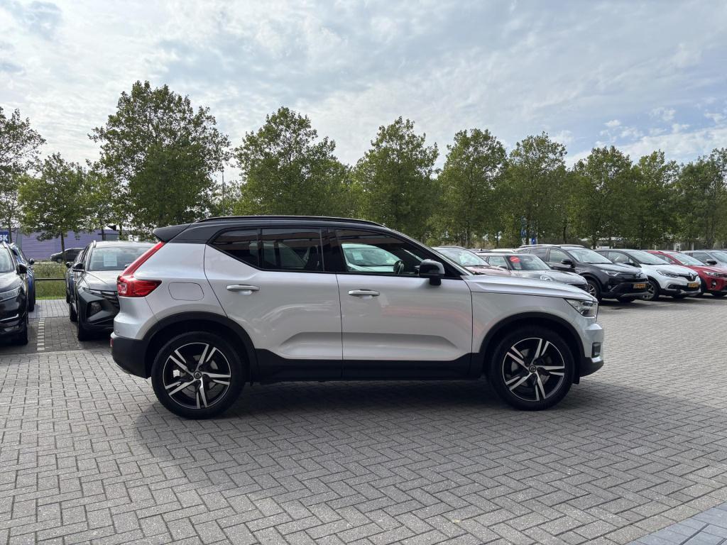 Volvo XC40 2.0 t4 r-design