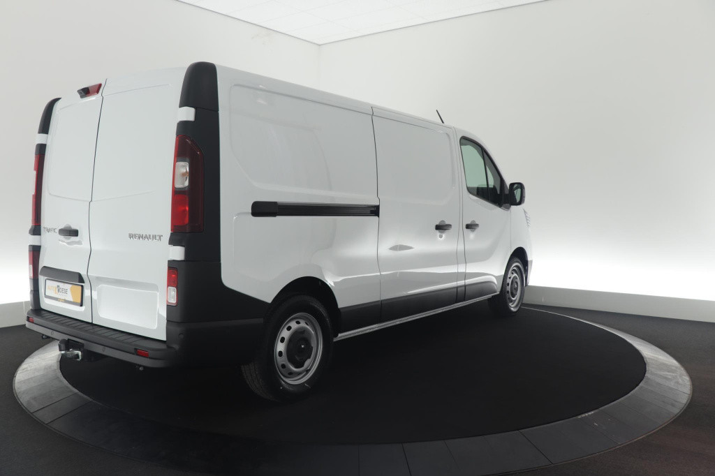 Renault Trafic 2.0 blue dci 150 t30 l2h1 start | trekhaak | camera | airco 