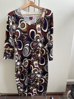 Jurk, maat 36-38, mooie print, 1x gedragen