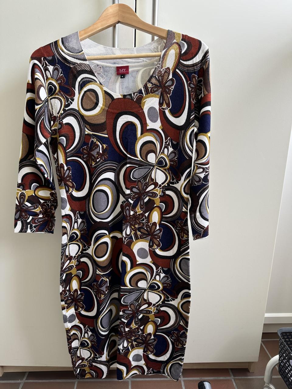 Jurk, maat 36-38, mooie print, 1x gedragen