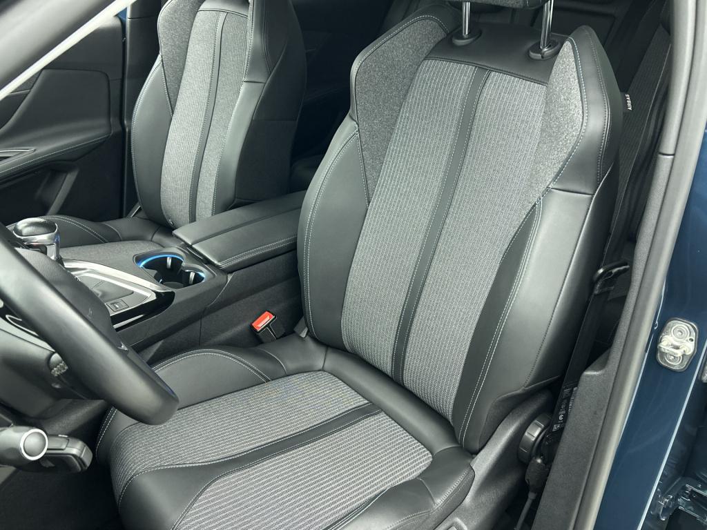 Peugeot 3008 130 pk blue lease allure | rijklaar | trekhaak | elektrische a