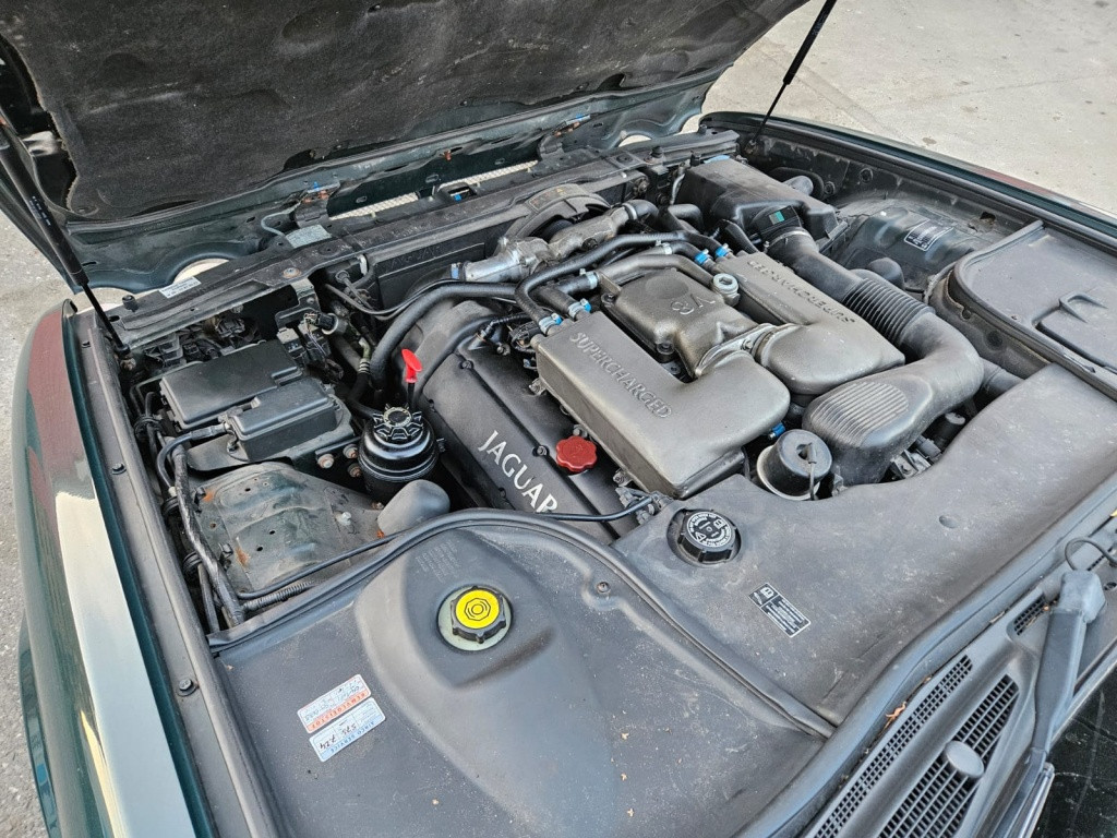 Jaguar Xj xjr 4.0