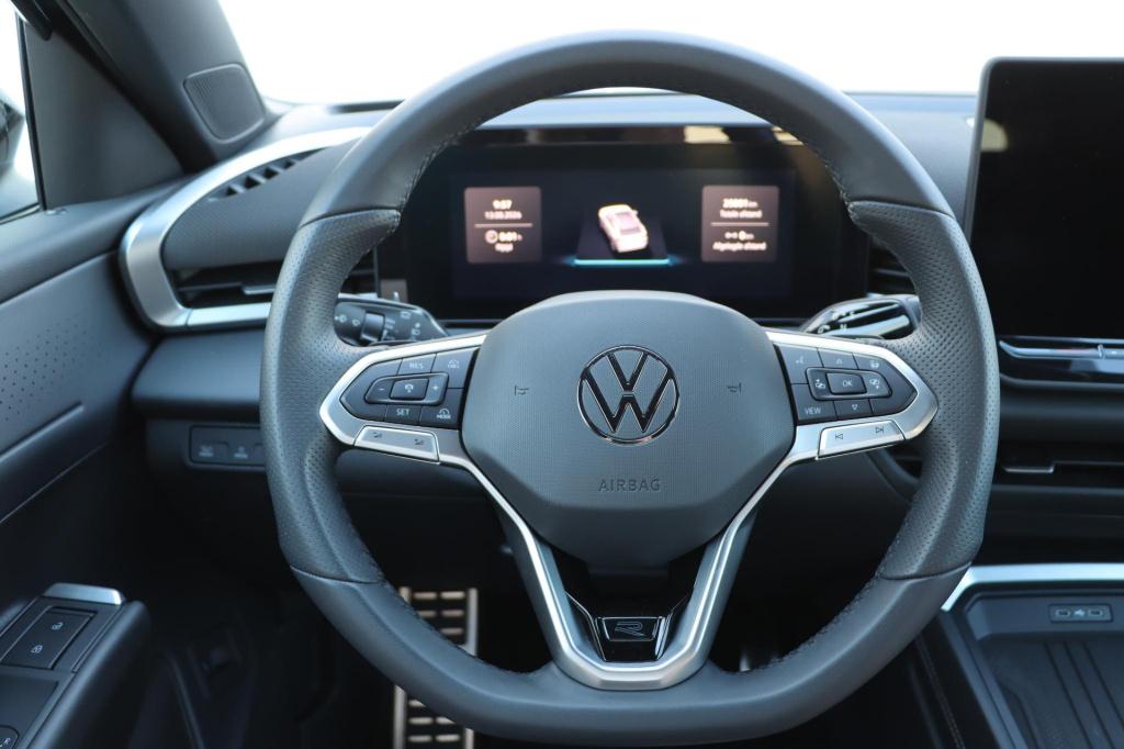 Volkswagen T-roc 1.5 etsi r-line first edition 150pk dsg7