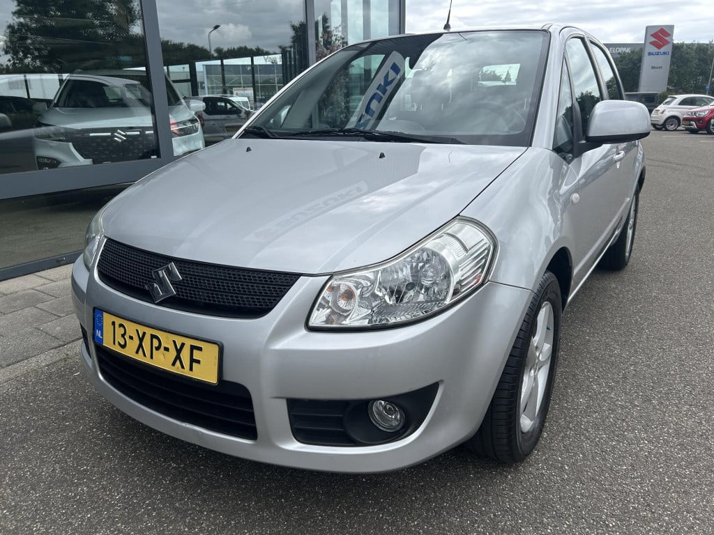 Suzuki Sx4 1.6 exclusive automaat|lage km stand
