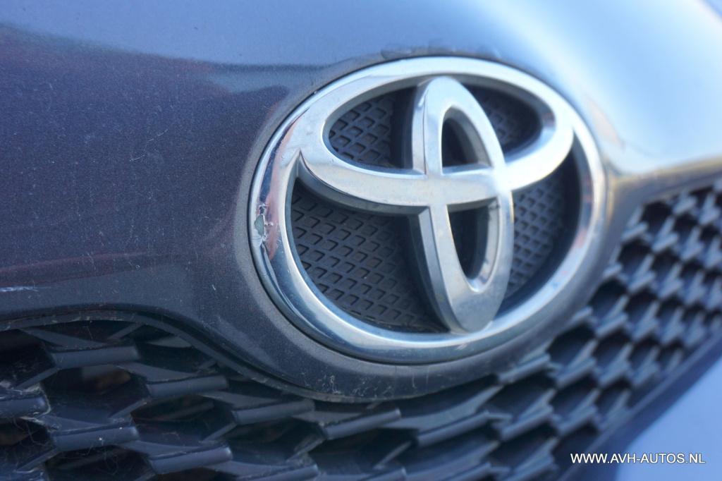 Toyota Yaris 1.0 vvti acces