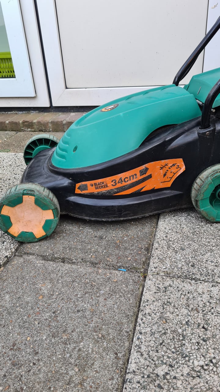 Goed werkend BLACK DEKER grasmaaier-220V