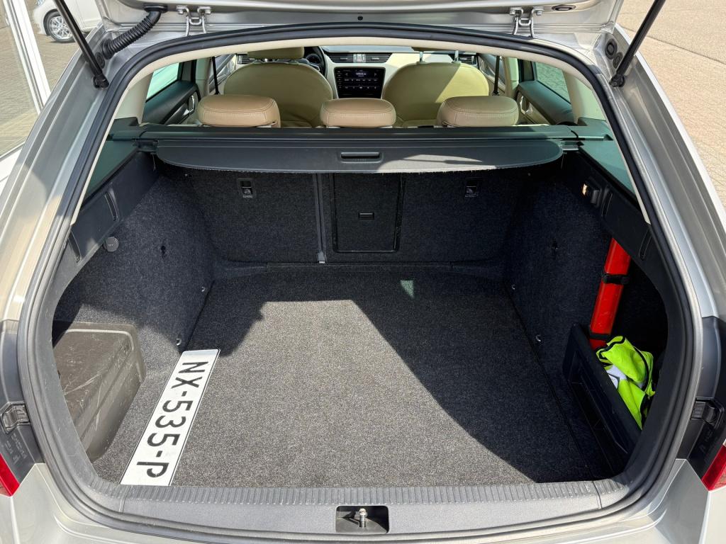 Skoda Octavia combi 1.4 tsi greentech style business