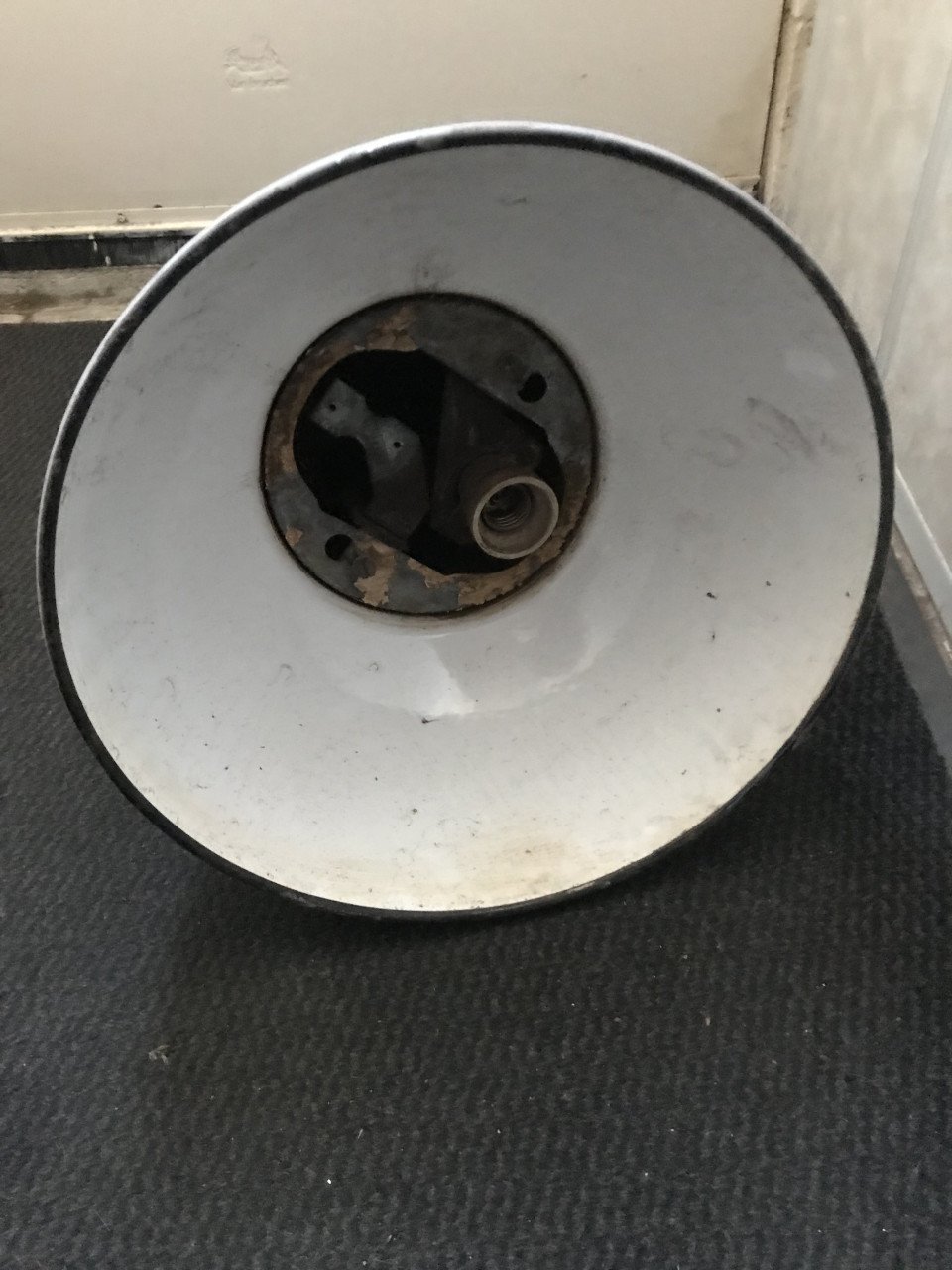 3 stuks Fabriekslamp uit KMS bedrijfsschool